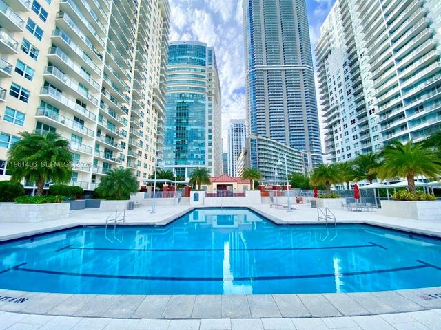 1155 Brickell Bay Dr 607, Miami, FL 33131