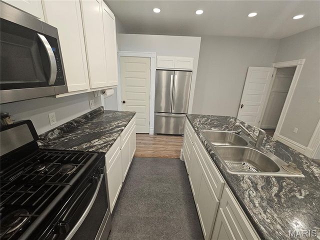 1830 Russell Boulevard, St Louis, MO 63104