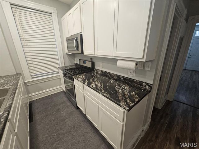 1830 Russell Boulevard, St Louis, MO 63104