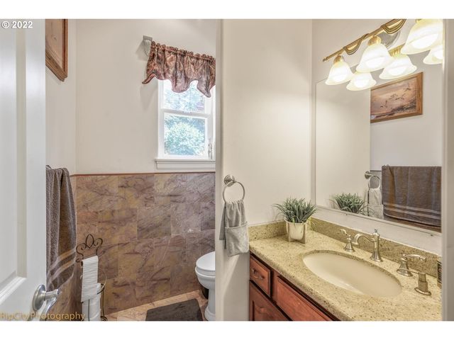 14310 Se STEELE St, Portland, OR 97236