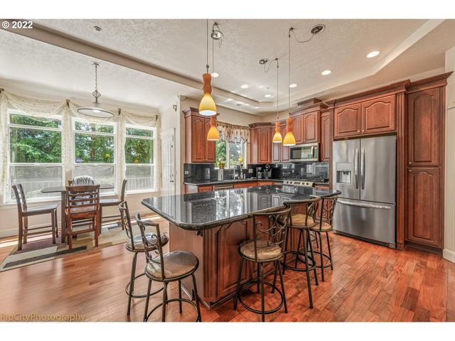 14310 Se STEELE St, Portland, OR 97236