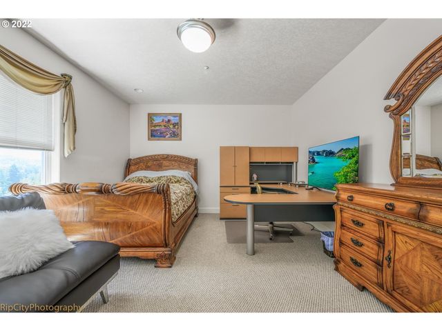 14310 Se STEELE St, Portland, OR 97236