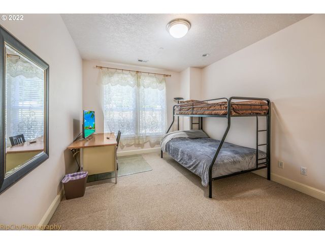 14310 Se STEELE St, Portland, OR 97236