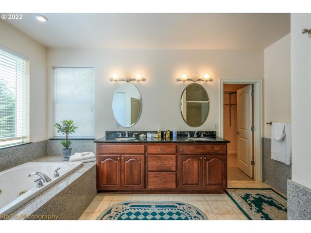 14310 Se STEELE St, Portland, OR 97236