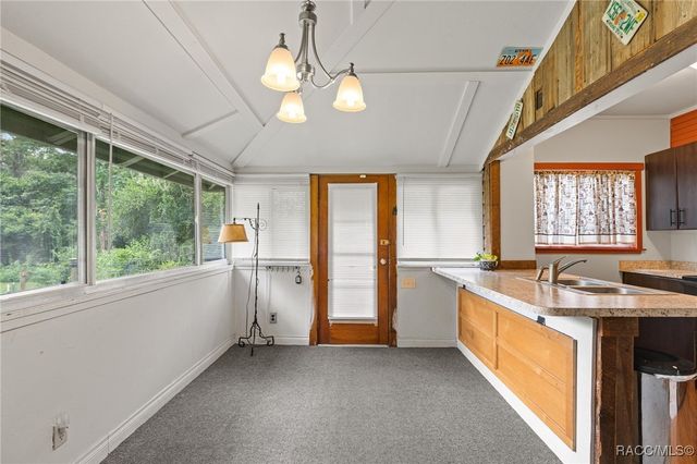 8460 E Magnolia Street, Floral City, FL 34436