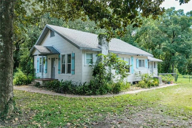 8460 E Magnolia Street, Floral City, FL 34436