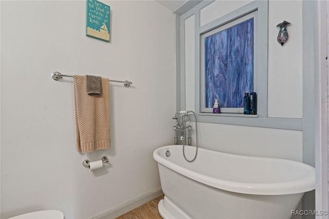 8460 E Magnolia Street, Floral City, FL 34436