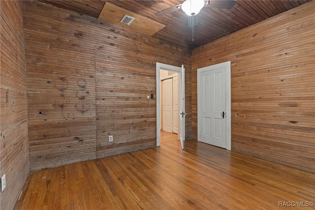 8460 E Magnolia Street, Floral City, FL 34436