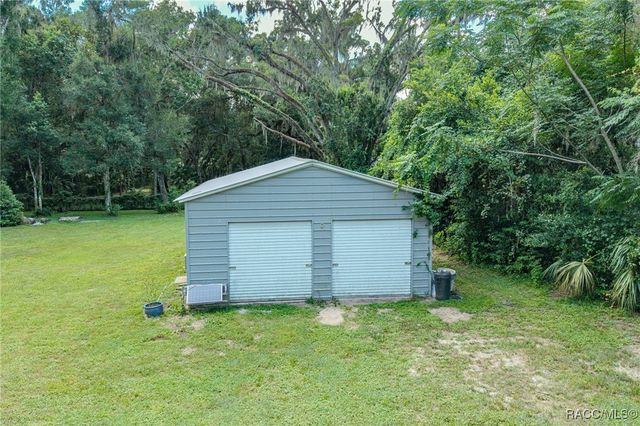 8460 E Magnolia Street, Floral City, FL 34436