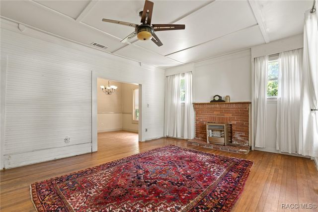 8460 E Magnolia Street, Floral City, FL 34436