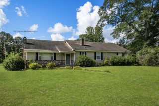 317 Emmett Byrd Rd., Lumberton, MS 39455