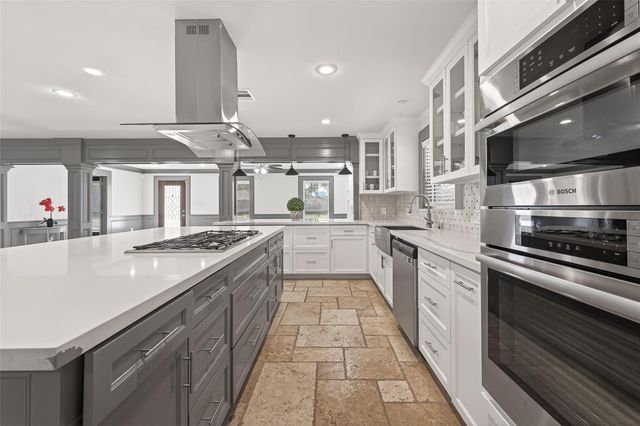 10054 Cedardale Drive, Houston, TX 77055