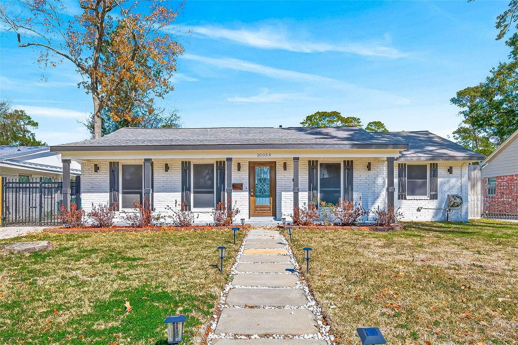 10054 Cedardale Drive, Houston, TX 77055