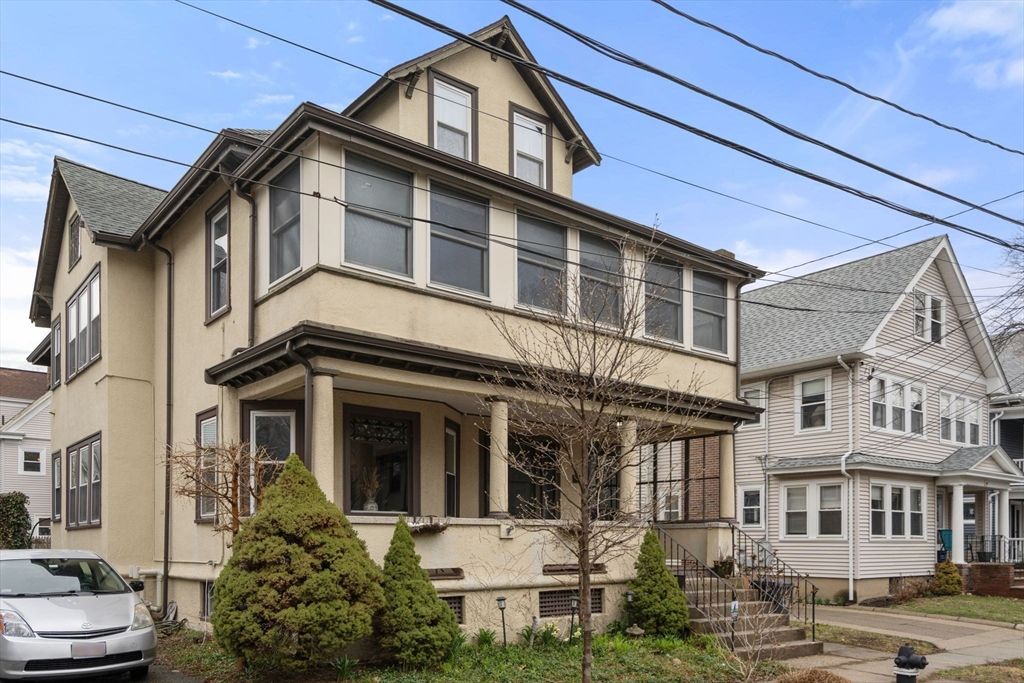 42 Grafton St 1, Arlington, MA 02474