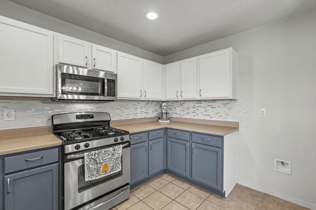 2831 Violeta Circle SE, Rio Rancho, NM 87124