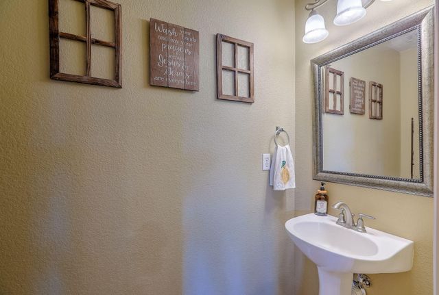 2831 Violeta Circle SE, Rio Rancho, NM 87124