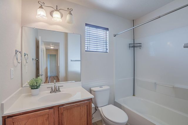 2831 Violeta Circle SE, Rio Rancho, NM 87124