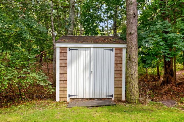 21 Cahoon Road, Brewster, MA 02631
