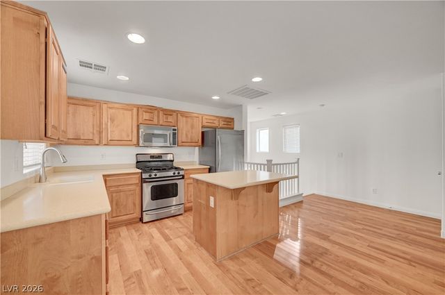 1298 Little Boy Blue Avenue, Las Vegas, NV 89183