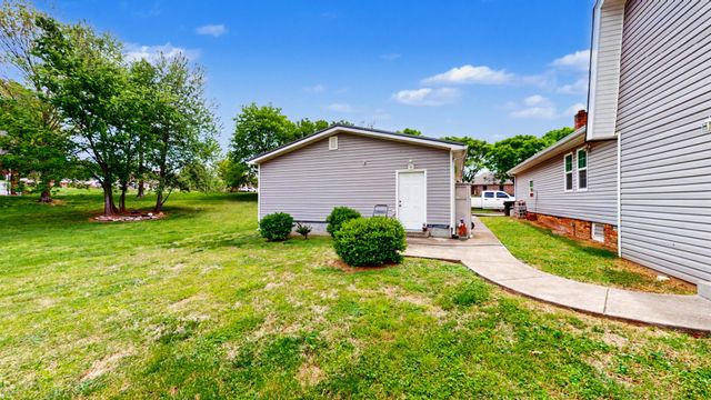 1091 Browns Ln, Gallatin, TN 37066