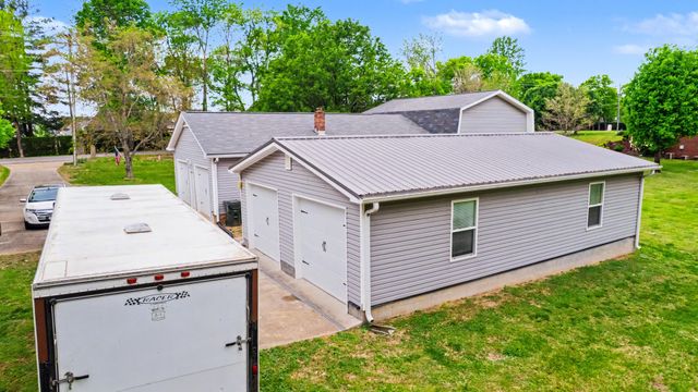 1091 Browns Ln, Gallatin, TN 37066