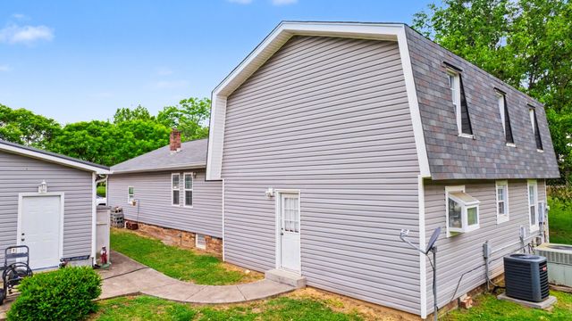 1091 Browns Ln, Gallatin, TN 37066