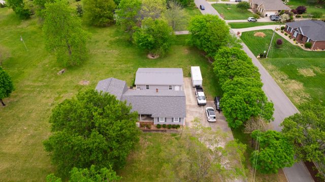 1091 Browns Ln, Gallatin, TN 37066