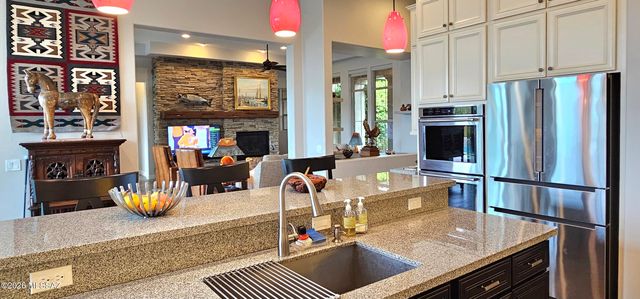 14115 N Los Saguaros Drive, Marana, AZ 85658