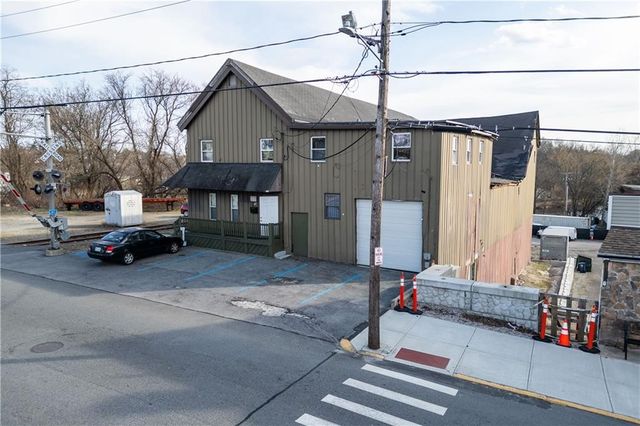 332 River Street, Woonsocket, RI 02895