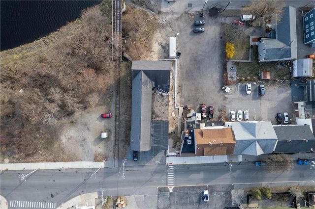 332 River Street, Woonsocket, RI 02895