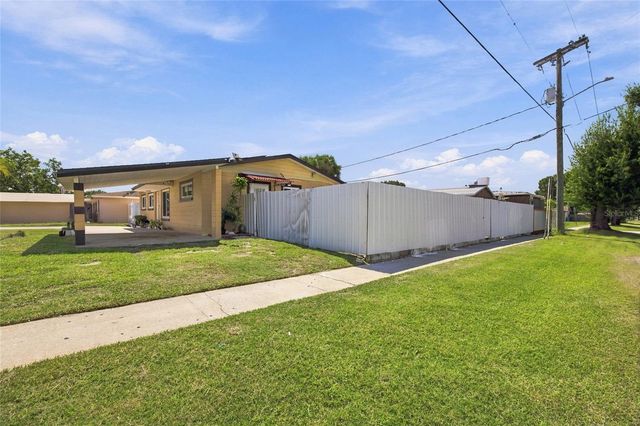 1201 JULIAN LANE DRIVE, Tampa, FL 33619