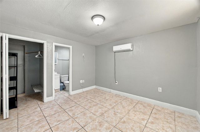 1201 JULIAN LANE DRIVE, Tampa, FL 33619