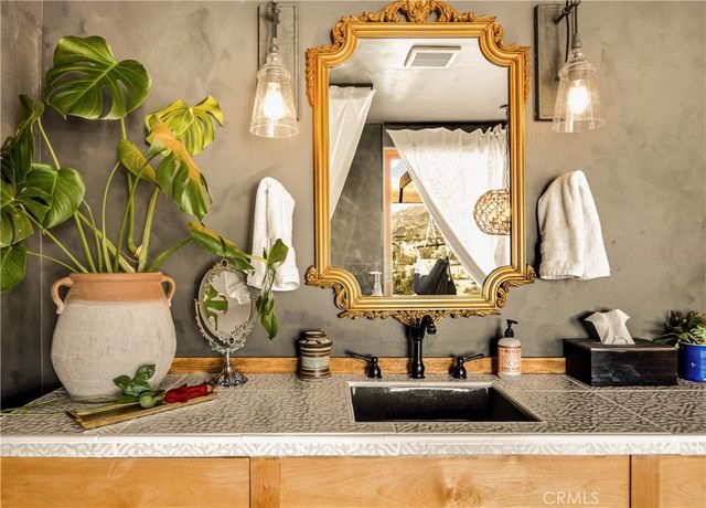 5517 Bartlett Mountain Road, Joshua Tree, CA 92252