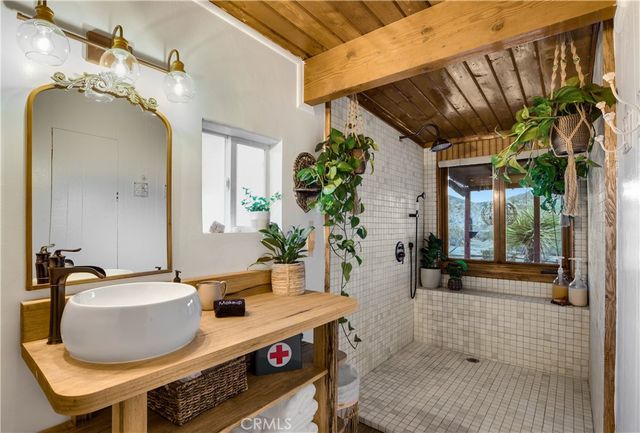 5517 Bartlett Mountain Road, Joshua Tree, CA 92252