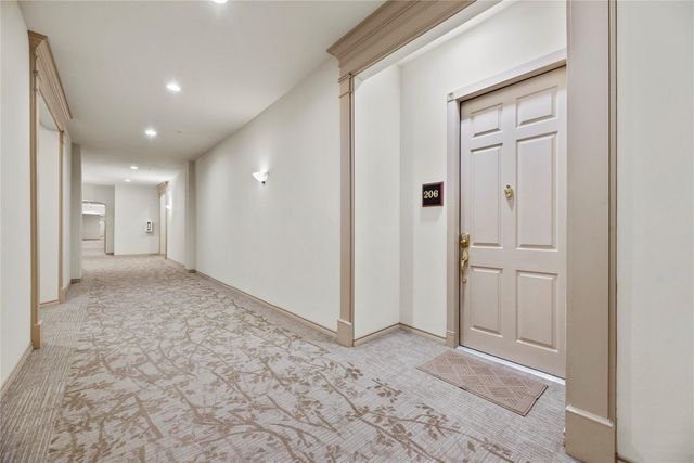 2400 Mccue Road 206, Houston, TX 77056