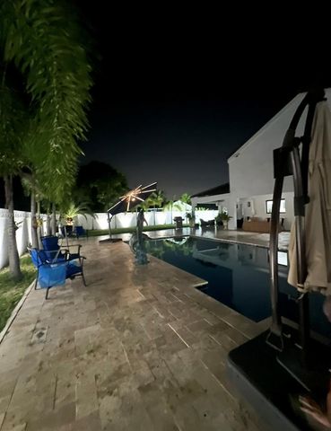 15370 SW 152nd Ave, Miami, FL 33187