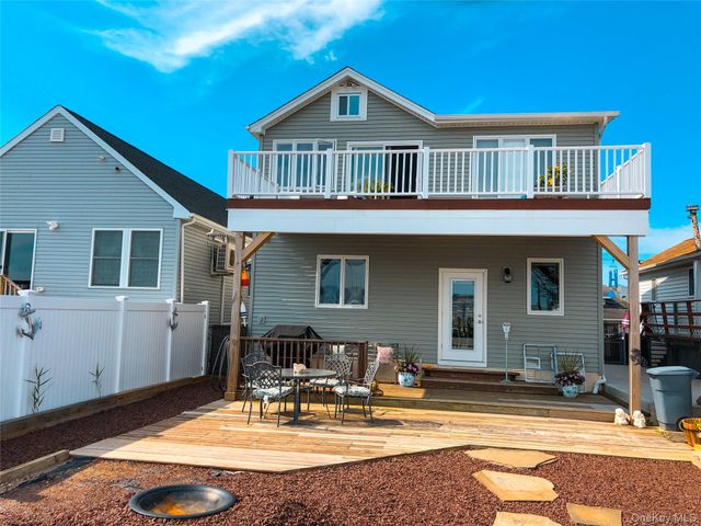 10 James Street, East Rockaway, NY 11518