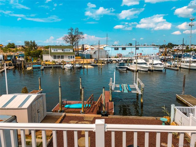 10 James Street, East Rockaway, NY 11518