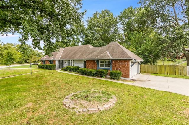 14509 E 44th Street, Independence, MO 64055