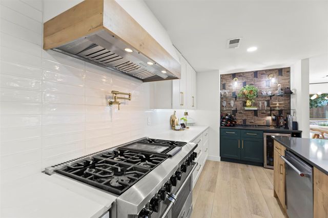 802 N Wilcrest Drive, Houston, TX 77079
