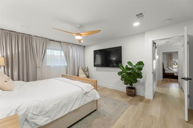 802 N Wilcrest Drive, Houston, TX 77079