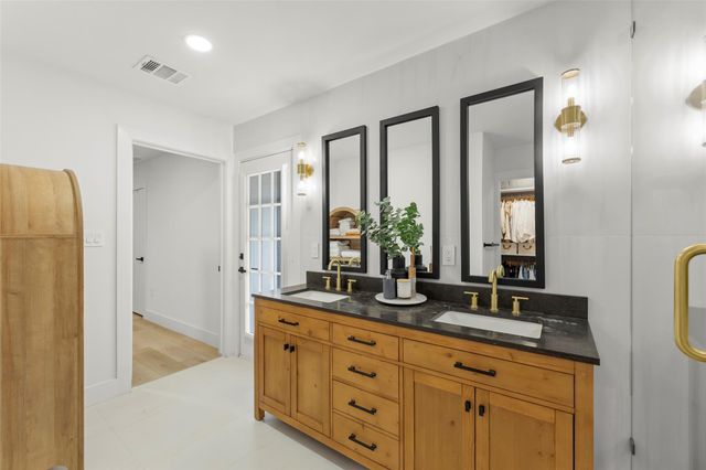802 N Wilcrest Drive, Houston, TX 77079