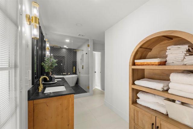 802 N Wilcrest Drive, Houston, TX 77079