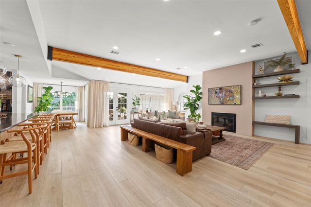 802 N Wilcrest Drive, Houston, TX 77079