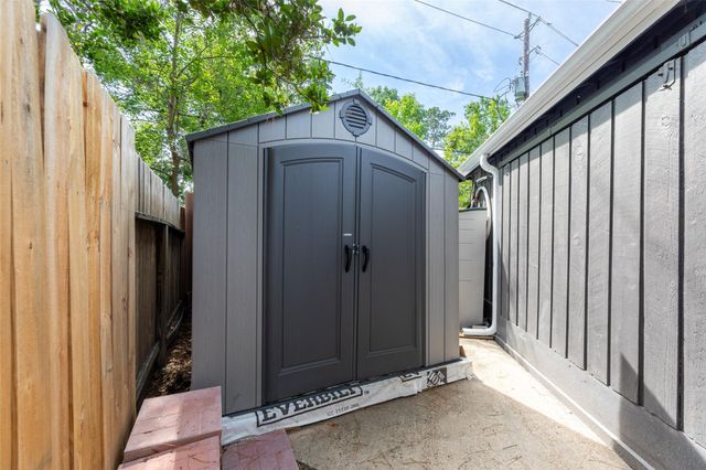 802 N Wilcrest Drive, Houston, TX 77079