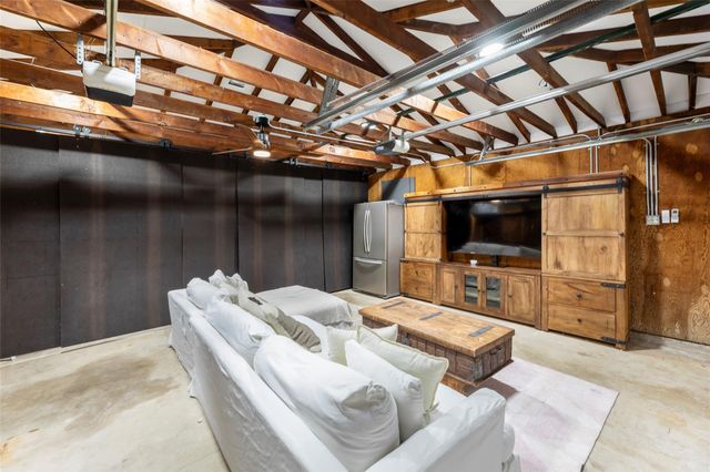 802 N Wilcrest Drive, Houston, TX 77079