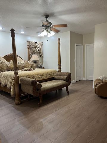 450 NW 130th Ave, Miami, FL 33182