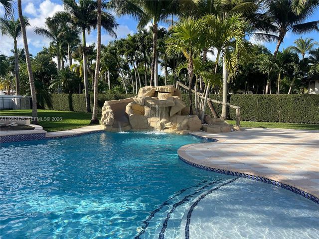 450 NW 130th Ave, Miami, FL 33182