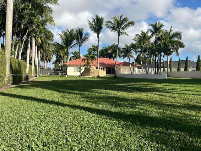 450 NW 130th Ave, Miami, FL 33182