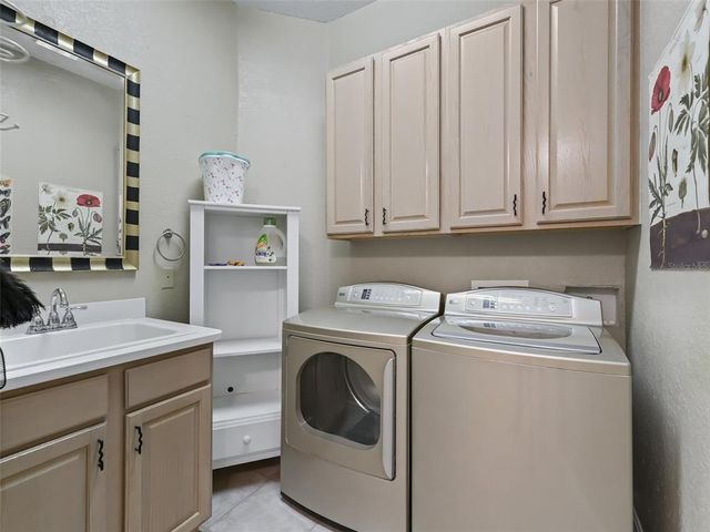 39023 GRIFFIN LANDING, Lady Lake, FL 32159